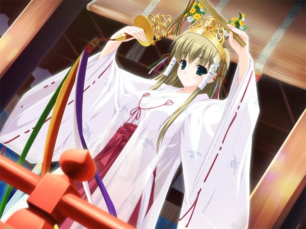 Anime picture 1200x900 with amatsu misora ni! single long hair looking at viewer blush blonde hair green eyes game cg traditional clothes japanese clothes miko girl hair ornament ribbon (ribbons) bell jingle bell kagura suzu chihaya (clothing)