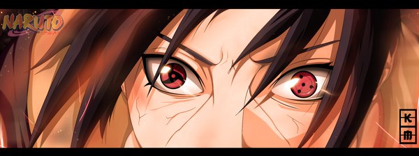 Anime picture 2500x936 with naruto studio pierrot naruto (series) uchiha itachi kazuyag12 single highres short hair black hair red eyes wide image inscription coloring magic close-up face akatsuki sharingan boy