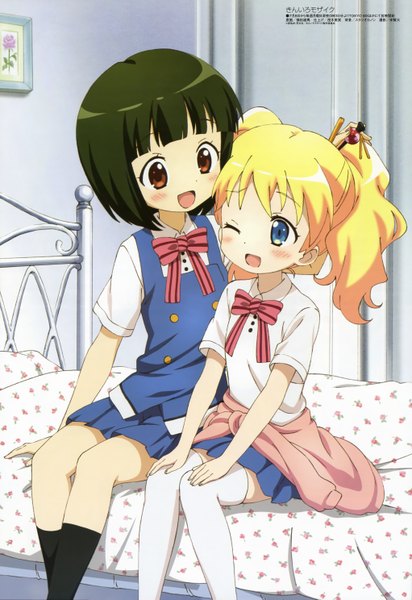 Anime picture 4087x5948 with kin-iro mosaic megami magazine alice carteret oomiya shinobu tall image blush highres short hair open mouth blue eyes blonde hair red eyes multiple girls absurdres one eye closed green hair wink official art loli girl
