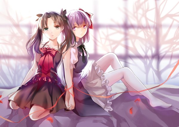 Anime picture 2000x1414 with fate (series) fate/stay night type-moon toosaka rin matou sakura kita (kitairoha) long hair looking at viewer fringe highres sitting purple eyes twintails multiple girls green eyes pink eyes short sleeves alternate costume puffy sleeves sleeveless