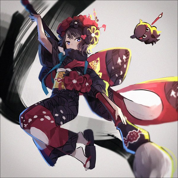 Anime picture 1000x1000 with fate (series) fate/grand order katsushika hokusai (fate/grand order) tokitarou (fate/grand order) hakusai (tiahszld) single looking at viewer blush fringe short hair blue eyes black hair simple background holding full body traditional clothes japanese clothes arm up grey background wide sleeves