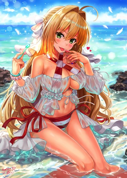 イラスト 855x1200 と Fateシリーズ fate/grand order nero claudius (fate) (all) ネロ・クラウディウス(水着) npcpepper ソロ 長髪 長身像 カメラ目線 赤面 前髪 おっぱい light erotic 金髪 笑顔 hair between eyes 大きな乳房 座る 肩出し holding