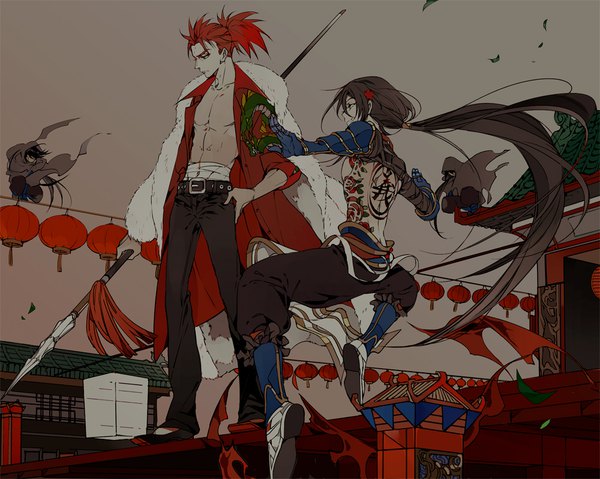 Anime-Bild 1000x799 mit fate (series) fate/grand order fate/extra yan qing (fate) li shuwen (fate/grand order) assassin (fate/extra) suou long hair black hair standing holding ponytail red hair very long hair traditional clothes profile from behind grey background multiple boys bare belly