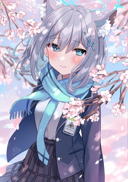 Anime-Bild 1061x1500 mit blue archive shiroko (blue archive) masshirokachi single tall image looking at viewer blush short hair blue eyes smile animal ears silver hair outdoors from above cherry blossoms spring girl hair ornament flower (flowers) scarf