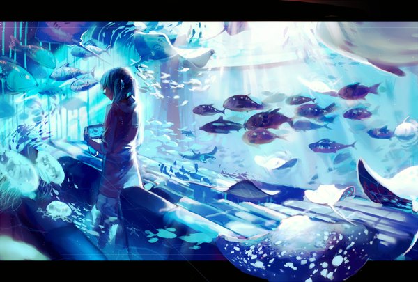 Anime-Bild 1227x829 mit original spencer sais long hair fringe standing twintails blue hair blue background swimming girl animal fish (fishes) jellyfish aquarium camcorder stingray