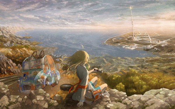 Anime picture 2000x1252 with original hatsuga (dmaigmai) single long hair highres blonde hair sitting holding looking away sky cloud (clouds) ahoge bent knee (knees) from above wind sunlight bare legs smoke landscape graffiti