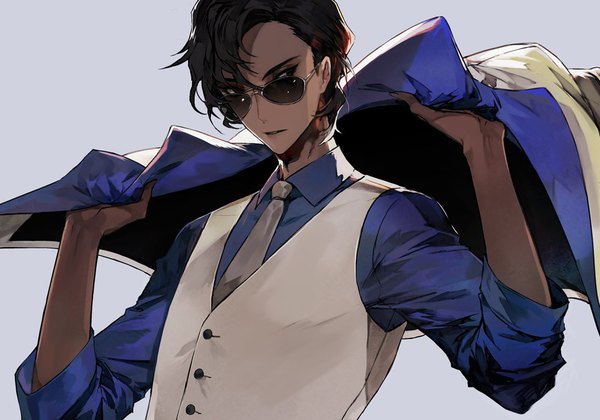 Anime picture 1000x700 with fate (series) fate/grand order arjuna (fate) mo (mocopo) single short hair black hair simple background looking away upper body black eyes dark skin heroic spirit formal dress boy shirt necktie vest sunglasses suit blue shirt