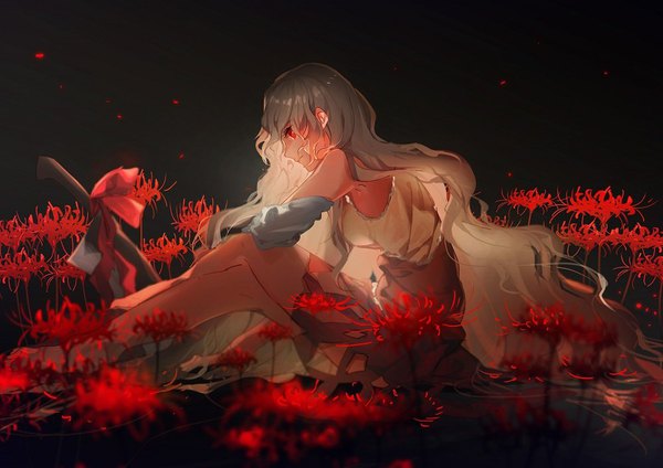 Anime-Bild 1000x708 mit touhou sakata nemuno no-kan single red eyes sitting bare shoulders looking away silver hair full body very long hair profile wavy hair girl flower (flowers) weapon water higanbana oriental hatchet