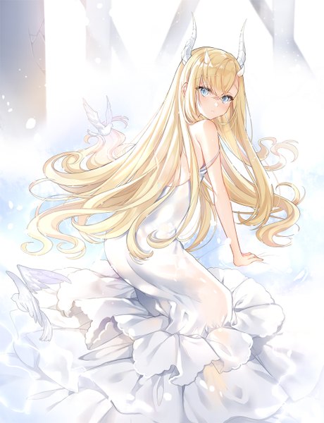 Anime picture 1000x1304 with original pingo single long hair tall image looking at viewer blush fringe blue eyes blonde hair simple background hair between eyes bare shoulders parted lips looking back horn (horns) sunlight arm support kneeling strap slip