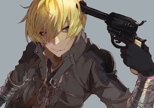 Anime-Bild 955x675 mit fate (series) fate/grand order billy the kid (fate/grand order) kibadori rue single looking at viewer fringe short hair blonde hair simple background smile hair between eyes upper body from above black eyes grey background suicide boy gloves weapon