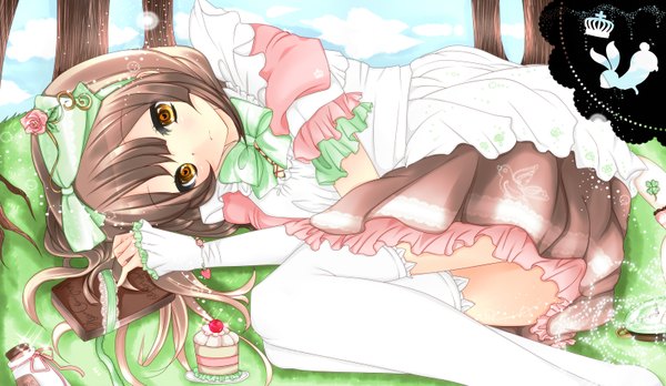 Anime picture 1600x928 with sakuragi yuzuki short hair brown hair wide image cloud (clouds) lying orange eyes girl thighhighs dress bow plant (plants) hair bow white thighhighs tree (trees) sweets rose (roses) cake