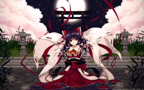 Anime picture 2560x1600 with touhou hakurei reimu misaki kurehito cilou (artist) single long hair highres red eyes wide image purple hair night cherry blossoms miko girl bow ribbon (ribbons) hair bow detached sleeves water moon