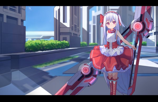 Anime picture 4096x2637 with original okota mikan single long hair looking at viewer fringe highres smile red eyes standing holding absurdres white hair blurry depth of field zettai ryouiki sleeveless one side up letterboxed lolita fashion
