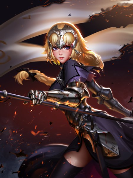 イラスト 6000x8000 と Fateシリーズ fate/grand order fate/apocrypha jeanne d'arc (fate) (all) ジャンヌ・ダルク(fate) 梁星 ソロ 長髪 長身像 カメラ目線 赤面 前髪 highres 金髪 紫目 holding absurdres 三つ編み blurry realistic