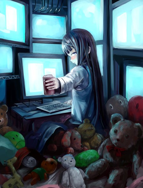 Аниме картинка 1000x1310 с блокнот бога shionji yuuko (alice) koruse длинные волосы высокое изображение румянец голубые глаза чёрные волосы девушка рубашка игрушка мягкая игрушка животного плюшевый мишка монитор