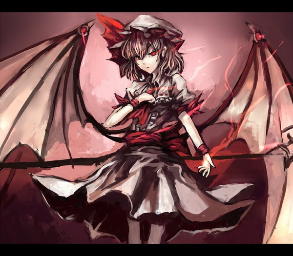 Anime picture 1000x875 with touhou remilia scarlet makai no juumin single looking at viewer fringe short hair red eyes standing glowing glowing eye (eyes) bat wings vampire girl hat hand