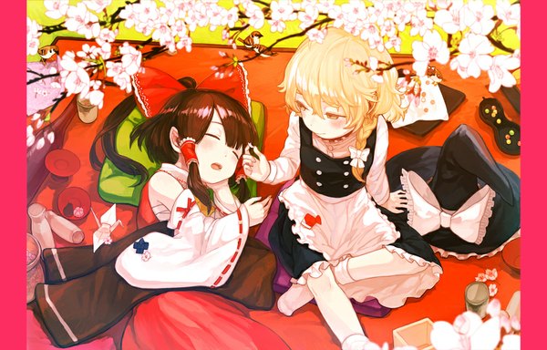 Anime picture 1000x641 with touhou hakurei reimu kirisame marisa okari long hair blush fringe open mouth blonde hair brown hair sitting multiple girls yellow eyes ponytail lying braid (braids) eyes closed light smile from above teeth