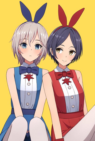 Anime-Bild 1175x1746 mit idolmaster idolmaster cinderella girls hayami kanade anastasia (idolmaster) yahiro (epicopeiidae) tall image looking at viewer blush fringe short hair blue eyes black hair smile sitting multiple girls animal ears yellow eyes sleeveless fake animal ears yellow background