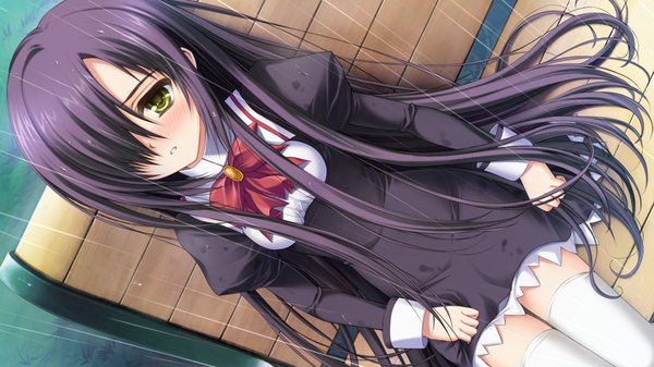 Anime picture 1024x576 with otome wa boku ni koishiteru single blush fringe black hair wide image yellow eyes game cg parted lips hair over one eye rain girl thighhighs uniform bow school uniform white thighhighs serafuku bench