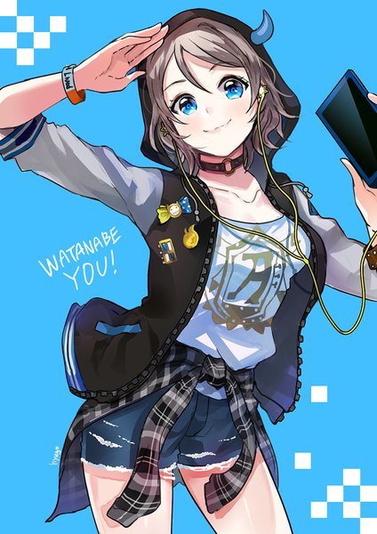 イラスト 800x1131 と ラブライブ!サンシャイン!! サンライズ love live! 渡辺曜 hyugo ソロ 長身像 カメラ目線 短い髪 青い目 笑顔 角 grey hair character names blue background 敬礼 clothes around waist 女の子 チョーカー ショーツ