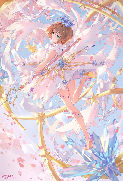 Anime picture 1123x1650 with card captor sakura clamp kinomoto sakura kero (cardcaptor sakura) atdan single tall image looking at viewer short hair brown hair green eyes signed full body ahoge bent knee (knees) looking back high heels flying white wings magical girl