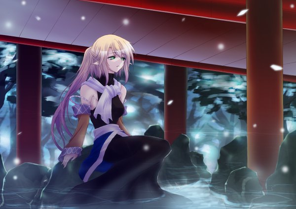 Anime picture 1414x1000 with touhou mizuhashi parsee hazuki rui single long hair blonde hair sitting green eyes pointy ears girl detached sleeves petals