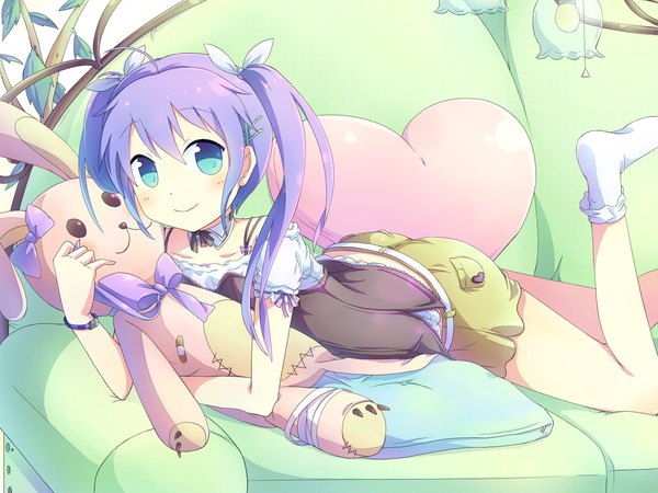 Anime picture 1600x1200 with original sakakidani long hair blush smile twintails green eyes purple hair girl dress bow hair bow socks pillow white socks toy stuffed animal couch