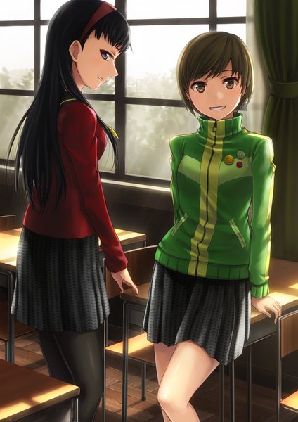 イラスト 1415x2000 と ペルソナ4 persona satonaka chie amagi yukiko はし(pixiv57212) 長髪 長身像 カメラ目線 短い髪 黒髪 茶色の髪 multiple girls 茶目 女の子 スカート 制服 2人女子 学生服 パンスト カチューシャ