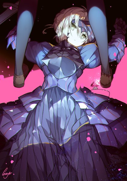 Anime picture 700x1000 with fate (series) fate/stay night type-moon artoria pendragon (all) saber saber alter sorolp tall image looking at viewer fringe short hair blonde hair standing multiple girls green eyes signed lying braid (braids) shadow on back