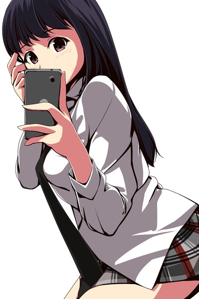 Аниме картинка 800x1200 с оригинальное изображение apple inc. matsunaga kouyou один (одна) длинные волосы высокое изображение смотрит на зрителя чёрные волосы белый фон розовые глаза селфи девушка юбка рубашка галстук iphone
